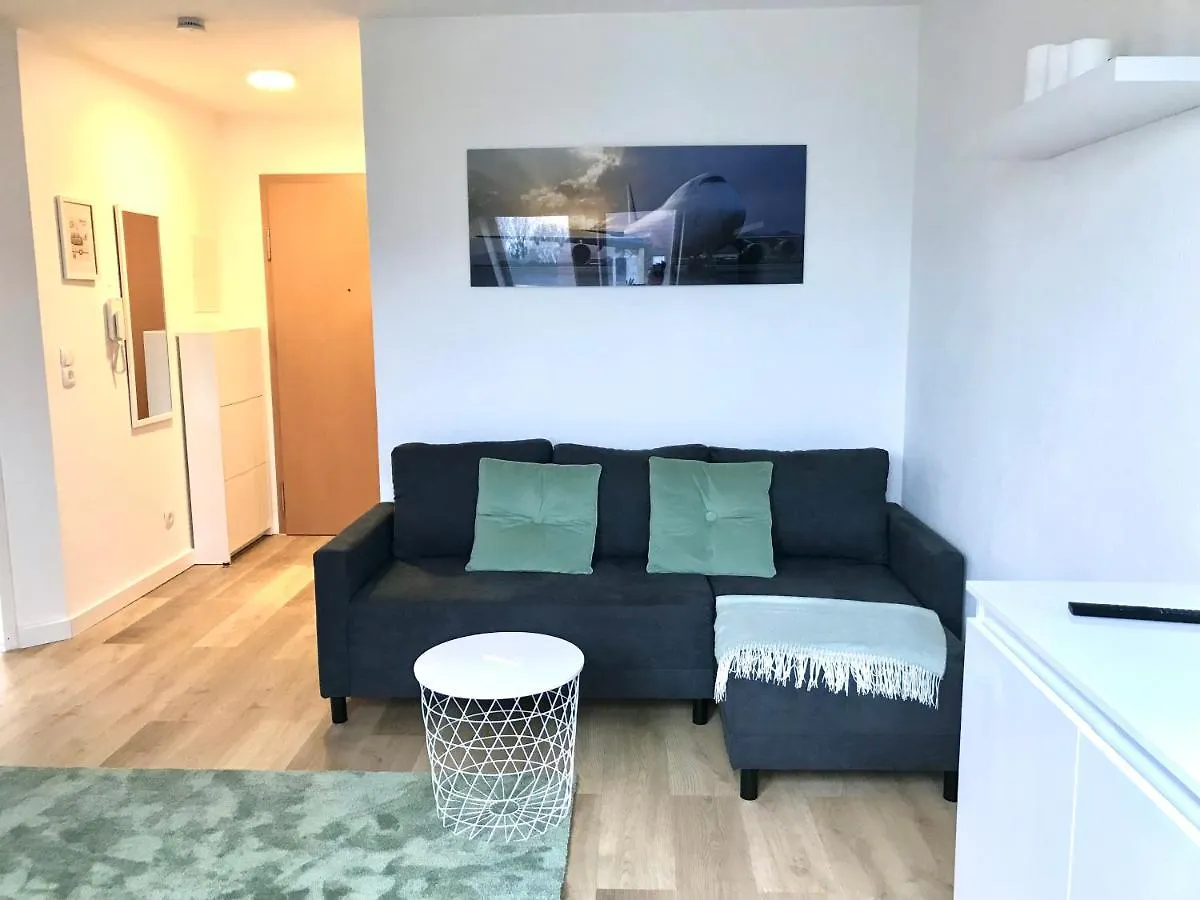 Helles Und Ruhiges Apartment Direkt Am Flughafen Leipzig Halle Schkeuditz Germany